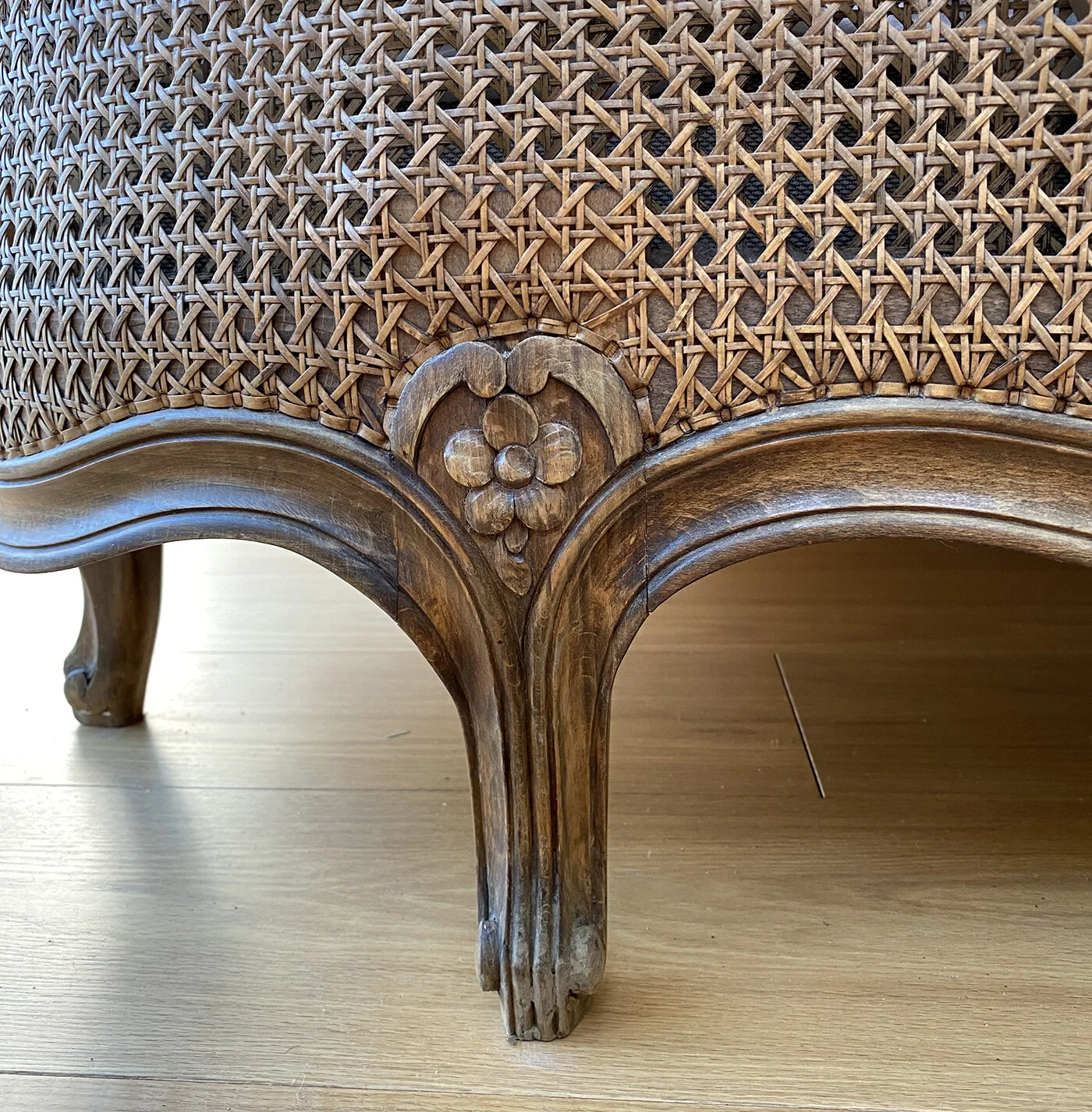 French cane 1920's double bed. — Claudia Urvois